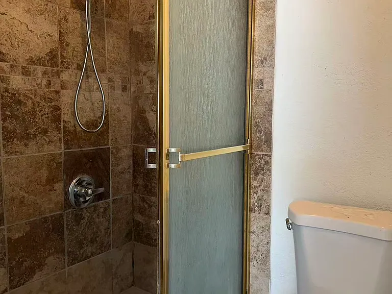 4103 Lindsey Ave — Photo 2