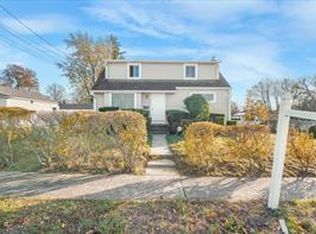 579 Champlain Ave, West Hempstead, NY 11552