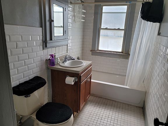 3rd image of 53 Mendola Ave