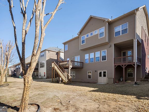 4th image of 804 Morganton Dr