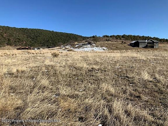 4th image of 24 Hidden Valley Dr