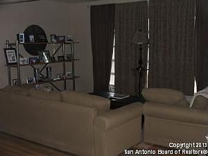 3rd image of 202 Latch Dr