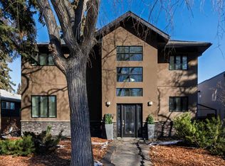 38 S Lissington Dr SW, Calgary, AB T3E 5E1