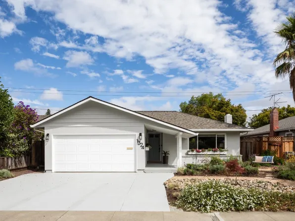 1324 Gilmore St, Mountain View, CA 94040