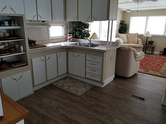 2nd image of 11 Cedar Ln