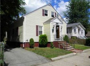 21 Terrace Ave, Pawtucket, RI 02860