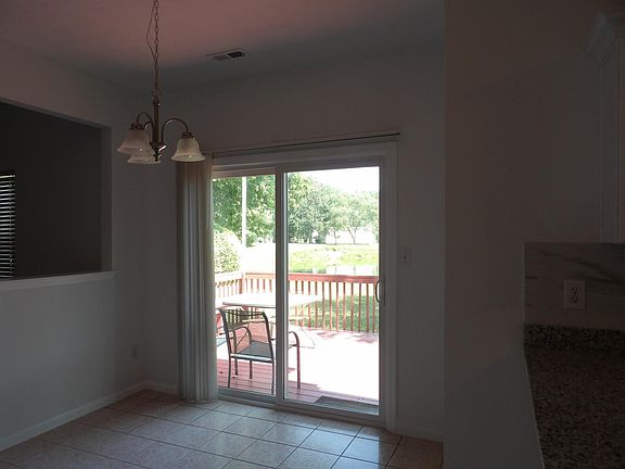 2nd image of 905 Foxboro Dr