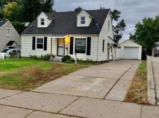 857 Canterbury St SW, Wyoming, MI 49509