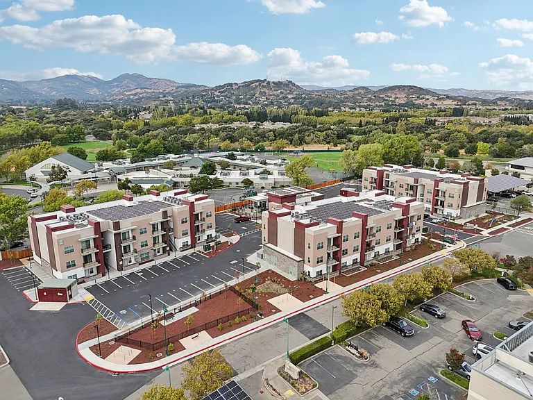 Aurora at Green Valley — Photo 30