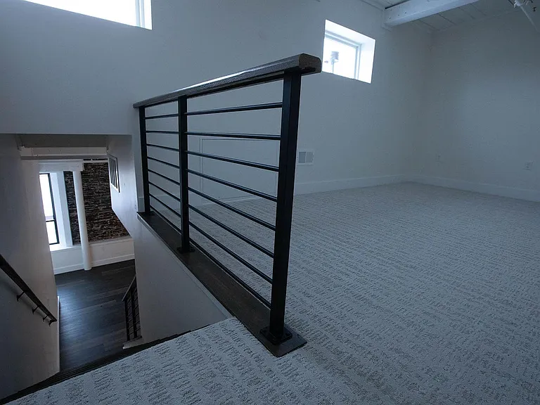 411 W Portage Ave #6 — Photo 23