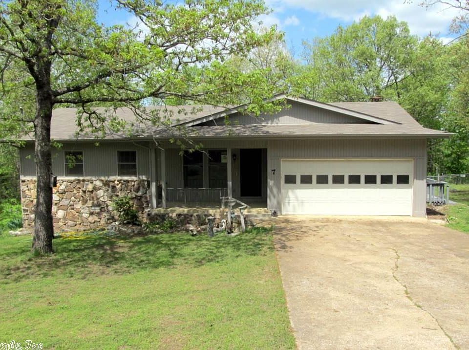 1st image of 7 Chickasha Dr