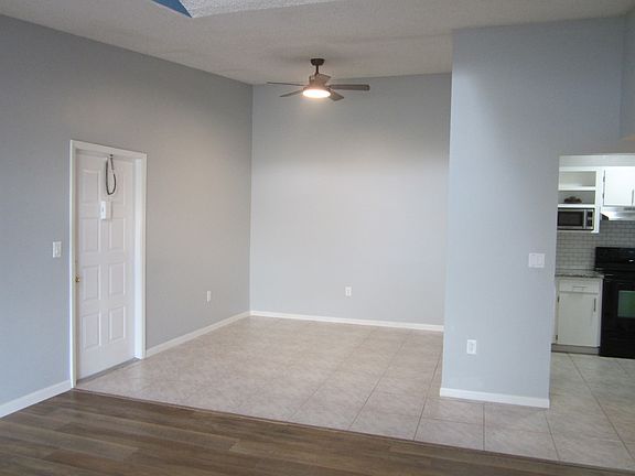 3rd image of 1398 Shady Pine Way APT D3