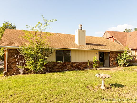 2nd image of 1518 Melissa Cir
