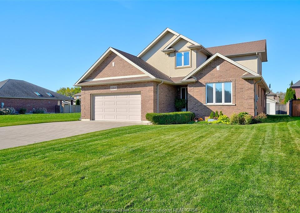 1st image of 256 Maxwell Cres