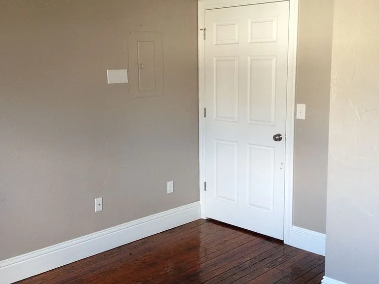 Monroe Street Suites — Photo 23