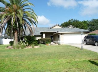8 Flemington Ln, Palm Coast, FL 32137