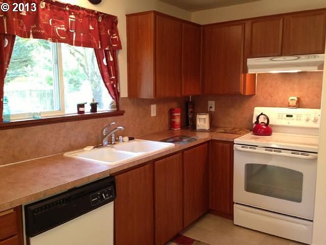 2nd image of 1719 NW 98th St