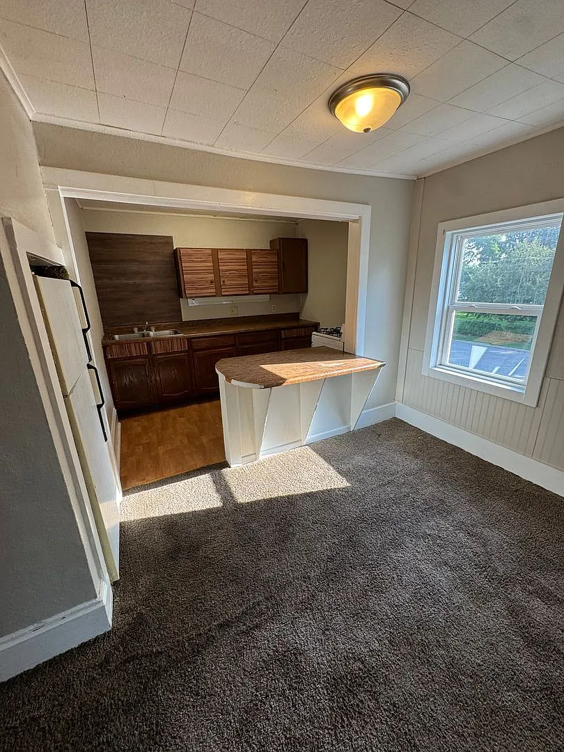 810 South 17th Street — Photo 3