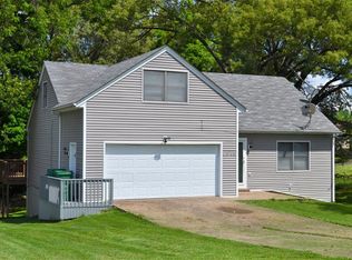 1630 Redbud Cir, Radcliff, KY 40160