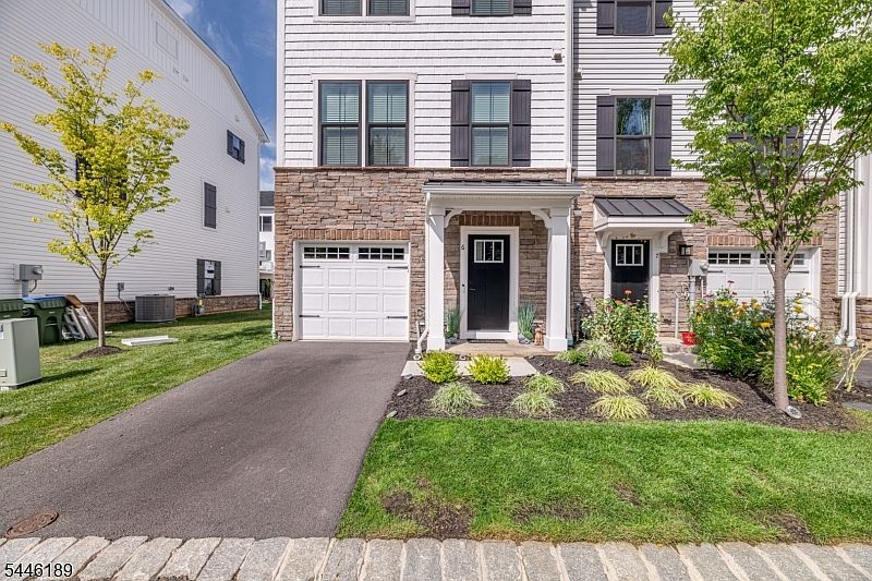 1st image of 6 Saw Mill Cir