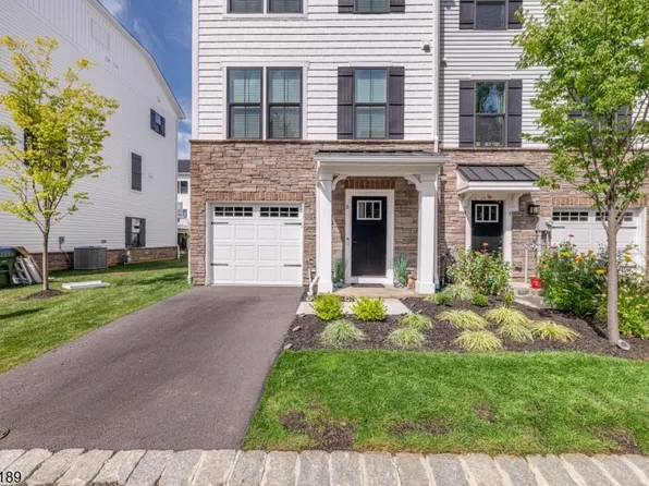 6 Saw Mill Cir, Hackettstown Town, NJ 07840