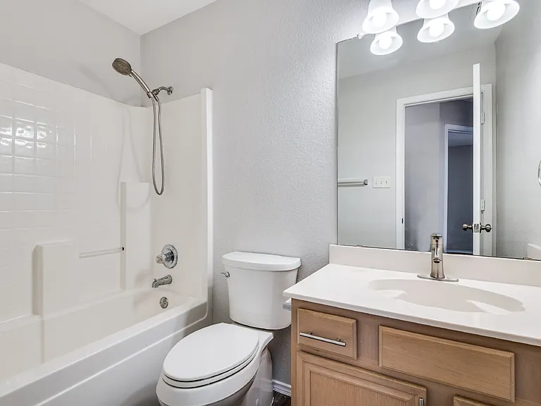 3111 Ponds Edge Trl — Photo 17