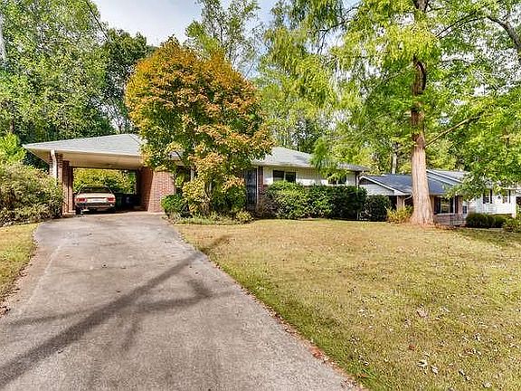 2nd image of 2920 Delcourt Dr
