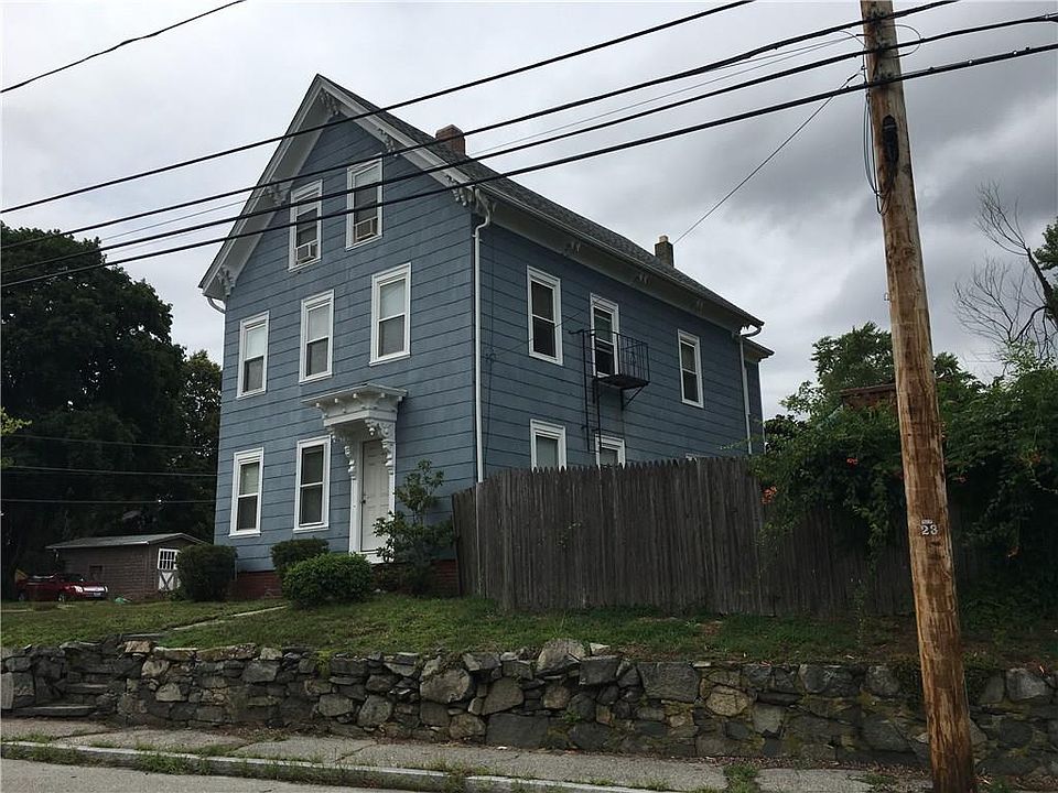 2nd image of 182 Dexter St