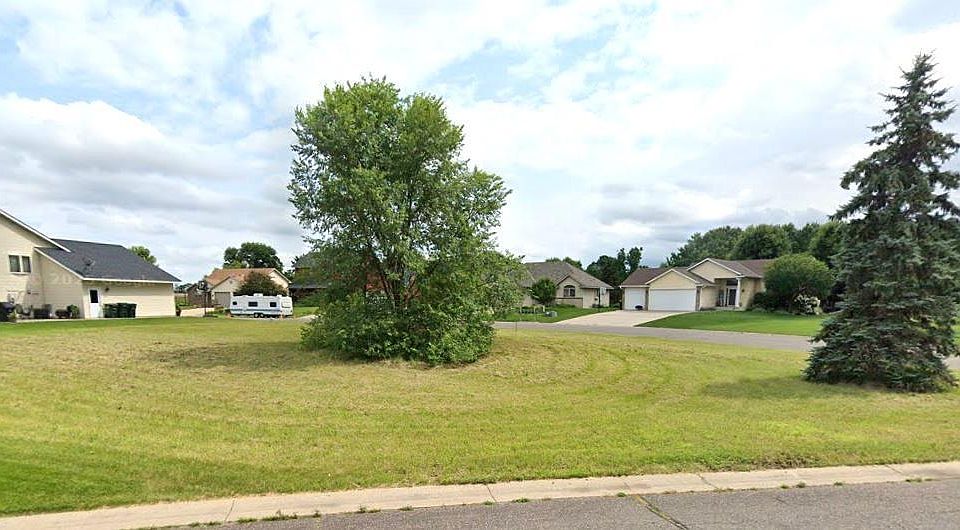 2nd image of 205 11th St N