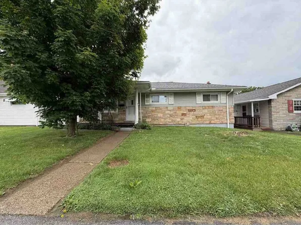 1016 McConnell Dr, Moundsville, WV 26041
