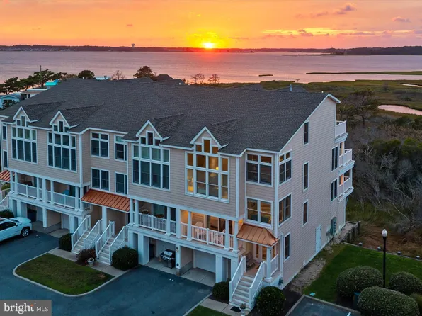 40154 Salt Meadow Dr, Fenwick Island, DE 19944