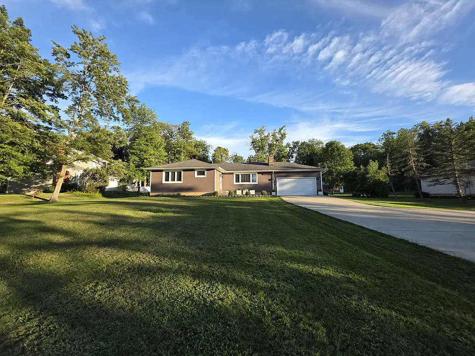 7370 Raccoon Hill Dr