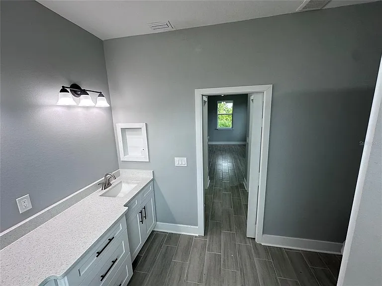 13195 Drysdale Ave — Photo 38