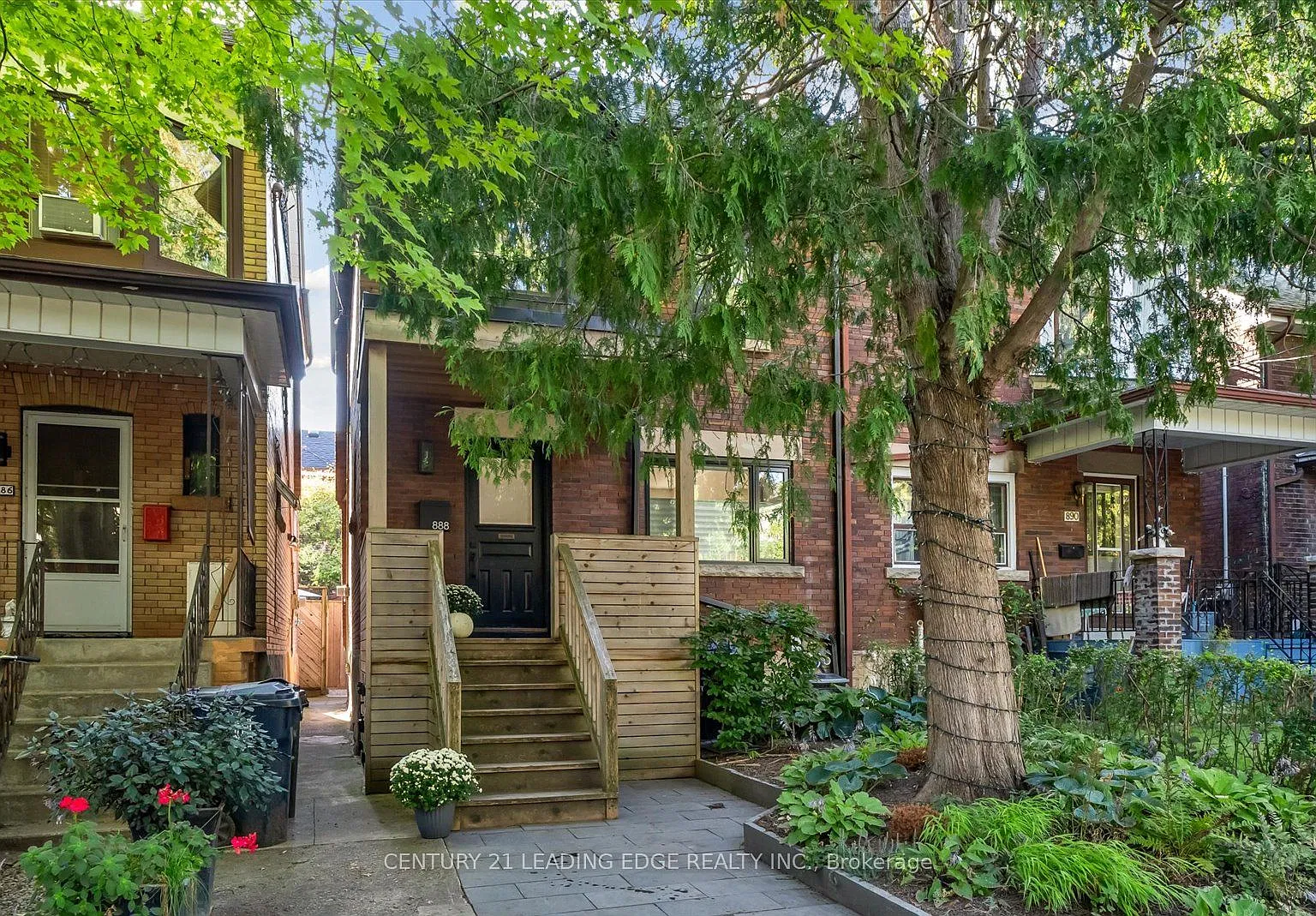 3 bed, $5,000 — Photo 1