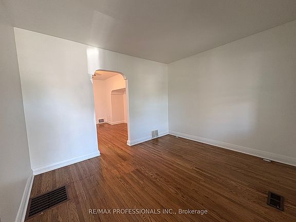 2nd image of 71 Bernice Cres