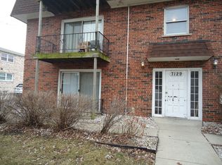 7129 99th St APT 1W, Chicago Ridge, IL 60415