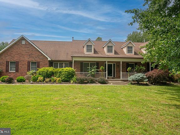 3rd image of 6904 Burch Hill Rd