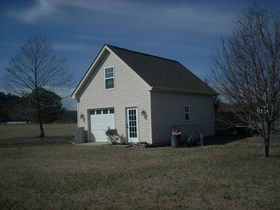 4th image of 604 Foxwood Dr