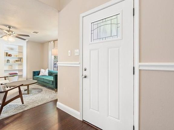 3rd image of 2605 Glen Field Dr
