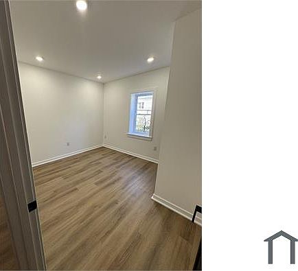 4th image of 5007 W Stiles St #A