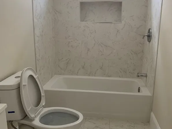 17 Oregon Ave Floor 3, Lawrence, MA 01841