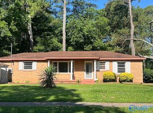 4207 Lakeview Dr NW, Huntsville, AL 35810