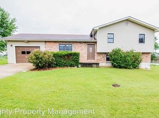 25115 Remington Rd, Waynesville, MO 65583
