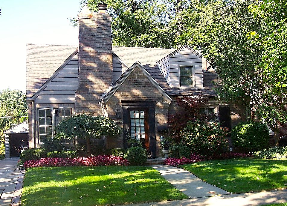 2nd image of 342 Mount Vernon Ave
