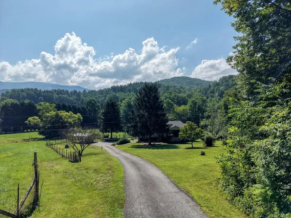 142 Mosley Ln, Blairsville, GA 30512