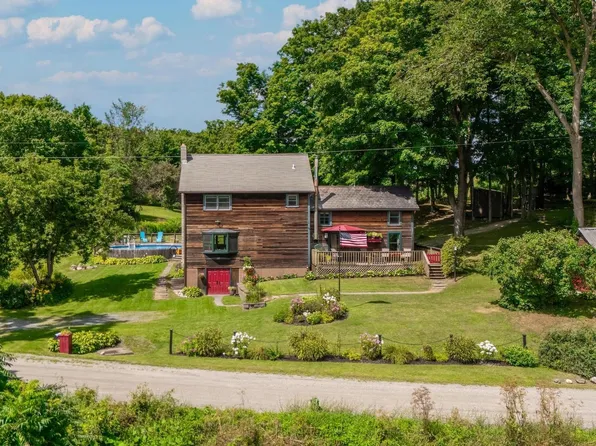 137 Gorhamtown Road, Poultney, VT 05764