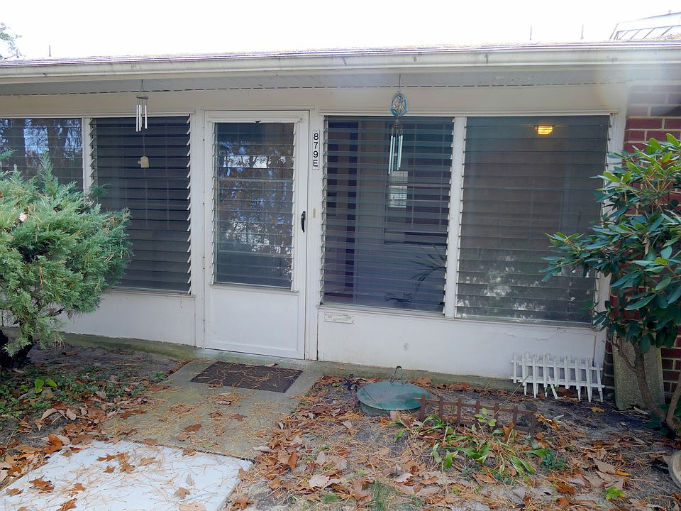 1st image of 879 E Balmoral Ct
