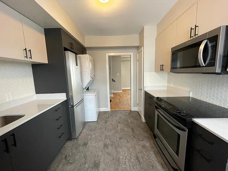 80 Barbara Ave — Photo 9