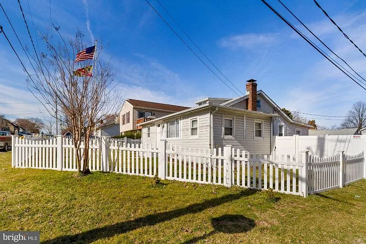 228 Arundel Rd photo 1