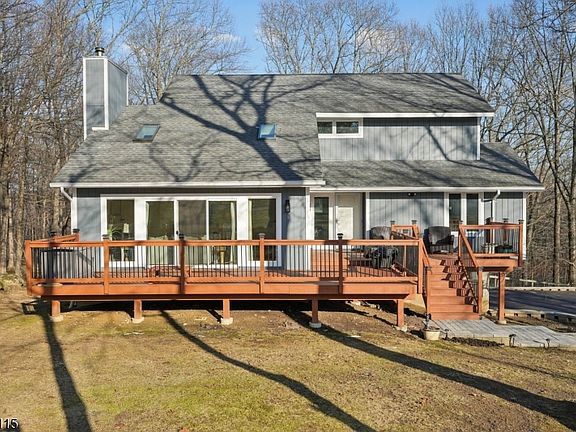 2nd image of 45 Lynn Dr